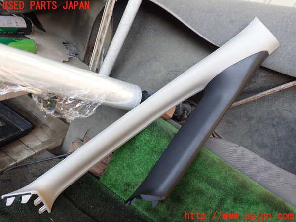 5UPJ-25577655]セレナ e-POWER(GFC28 C28系)右フロントピラートリム 中古_m0001.jpg