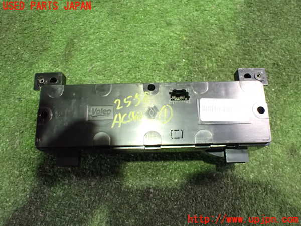 2UPJ-25586066]ルノー・トゥインゴ(AHH4B)エアコンスイッチ1 中古_m0002.jpg