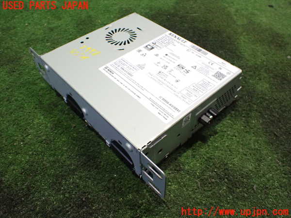 2UPJ-25586470]ルノー・トゥインゴ(AHH4B)ラジオ 中古_m0001.jpg