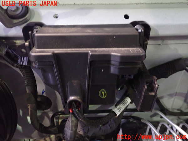 2UPJ-25586741]ルノー・トゥインゴ(AHH4B)ヒューズボックス1 中古_m0001.jpg