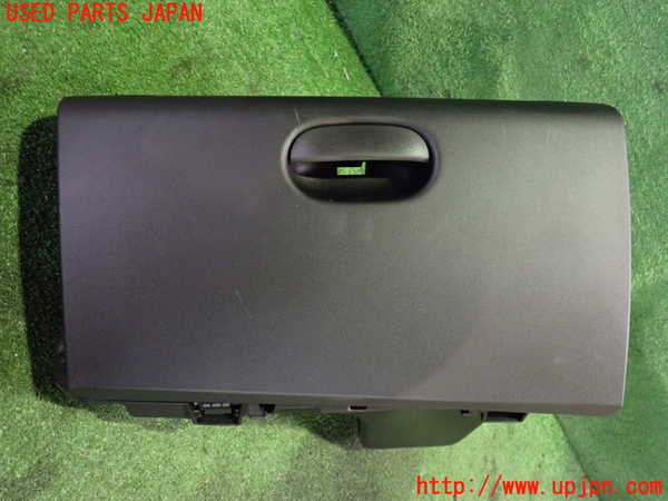 2UPJ-25587516]ルノー・トゥインゴ(AHH4B)グローブボックス1 中古_m0001.jpg