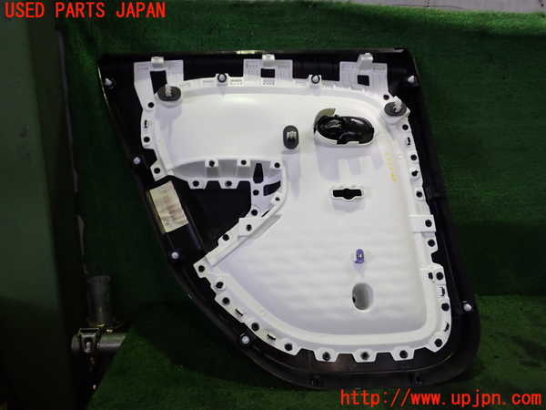 2UPJ-25581294]ルノー・トゥインゴ(AHH4B)右後ドア内張り 中古_m0002.jpg