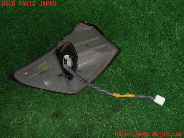 2UPJ-25591530]レクサス・IS F(USE20)右テールランプ 中古_m0002.jpg