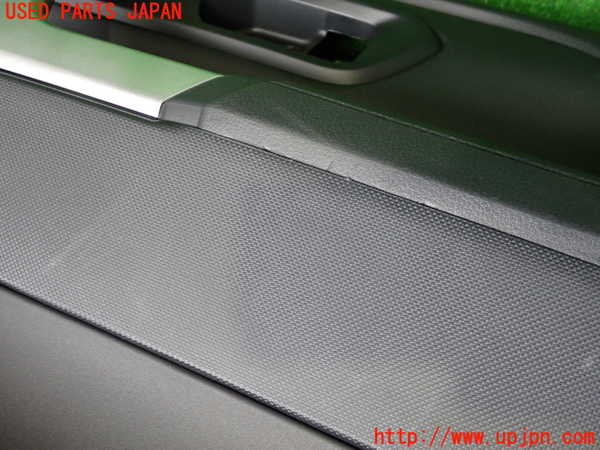 2UPJ-25601234]ライズ(RAIZE) ハイブリッド(A202A)右前ドア内張り 中古_m0004.jpg