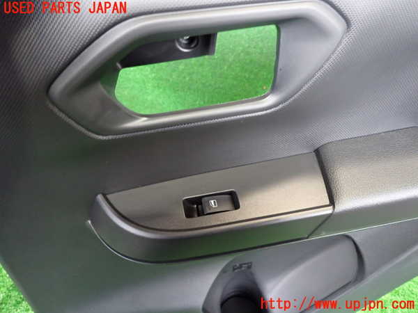 2UPJ-25601294]ライズ(RAIZE) ハイブリッド(A202A)右後ドア内張り 中古_m0003.jpg