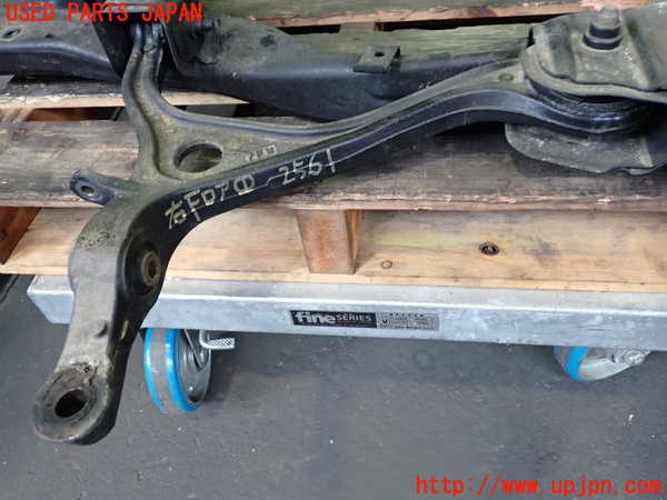 5UPJ-25615176]アコード ユーロR(CL7)右フロントロアアーム1 中古_m0001.jpg