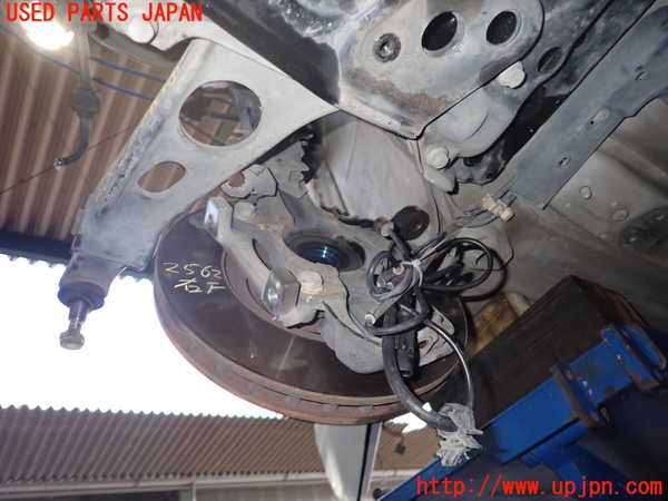 5UPJ-25624290]アルファロメオ・147 GTA(937AXL)右フロントナックルハブ 中古_m0001.jpg