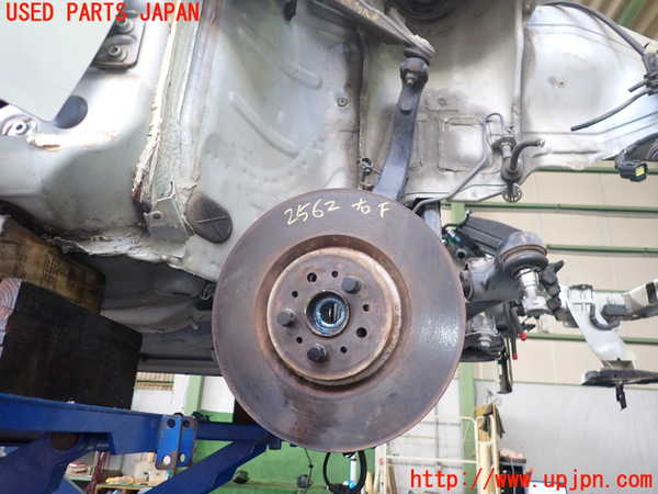 5UPJ-25624290]アルファロメオ・147 GTA(937AXL)右フロントナックルハブ 中古_m0002.jpg