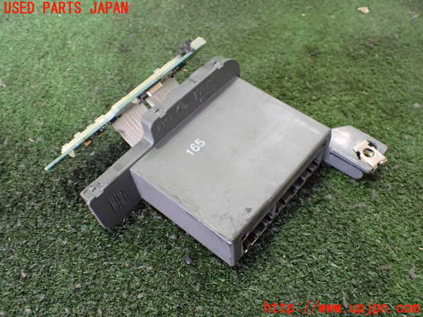 2UPJ-25626240]アルファロメオ・147 GTA(937AXL)右パワーウィンドウスイッチ 【ジャンク品】 中古_m0002.jpg