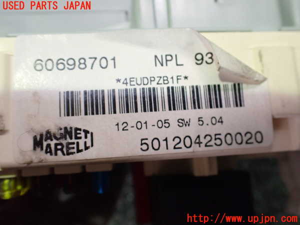 5UPJ-25626742]アルファロメオ・147 GTA(937AXL)ヒューズボックス2 中古_m0004.jpg