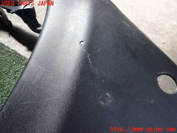 5UPJ-25621578]アルファロメオ・147 GTA(937AXL)バックドア内張り 中古_m0002.jpg