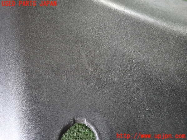 5UPJ-25621578]アルファロメオ・147 GTA(937AXL)バックドア内張り 中古_m0003.jpg