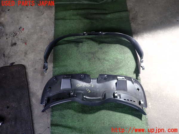 5UPJ-25621578]アルファロメオ・147 GTA(937AXL)バックドア内張り 中古_m0004.jpg