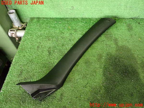 5UPJ-25627655]アルファロメオ・147 GTA(937AXL)右フロントピラートリム 中古_m0001.jpg