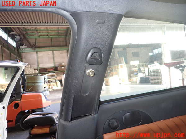 2UPJ-25627675]アルファロメオ・147 GTA(937AXL)右リアピラートリム 中古_m0002.jpg