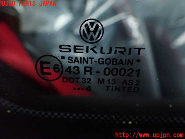 2UPJ-25631380]VW ルポGTI(6EAVY)右クォーターガラス 中古(43R-00021 M13)_m0002.jpg