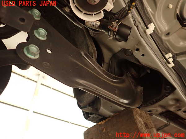 2UPJ-25645330]CX-5(KF2P)左リアテンションロッド 中古_m0002.jpg