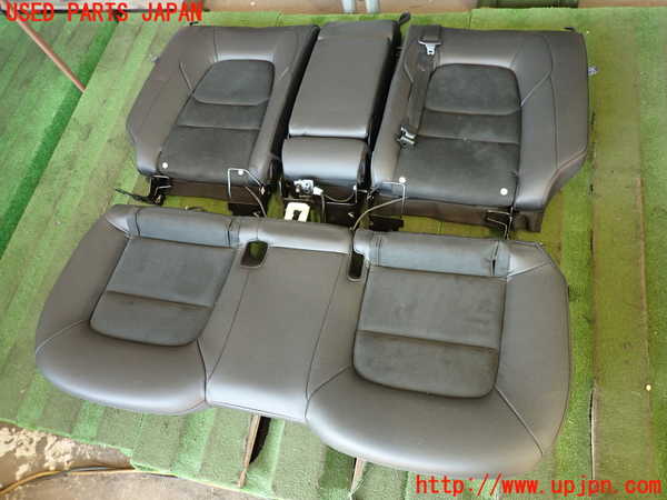 2UPJ-25647385]CX-5(KF2P)リアシート 中古_m0001.jpg