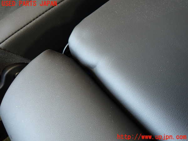 2UPJ-25647385]CX-5(KF2P)リアシート 中古_m0002.jpg