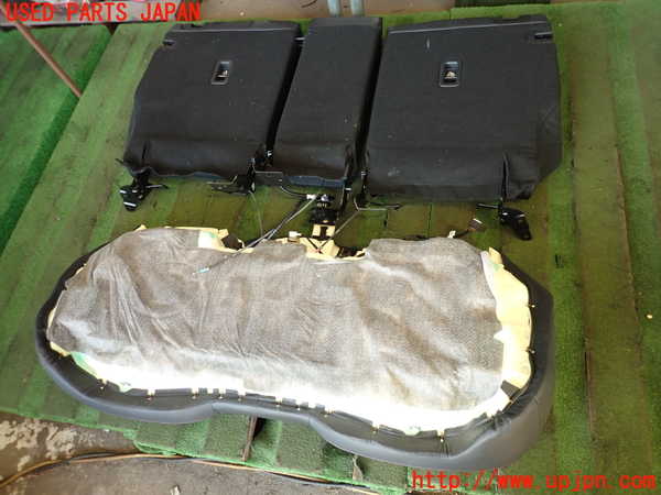 2UPJ-25647385]CX-5(KF2P)リアシート 中古_m0005.jpg