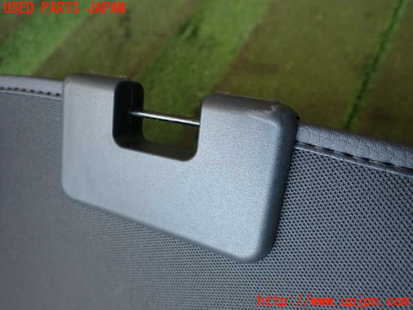 2UPJ-25647761]CX-5(KF2P)トノカバー1 中古_m0003.jpg