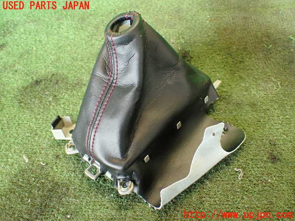 2UPJ-25647575]CX-5(KF2P)シフトブーツ 中古_m0001.jpg