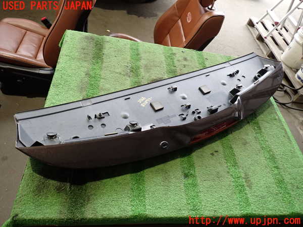 2UPJ-25651520]ジープ・グランドチェロキー(WK57A)リアスポイラー 中古_m0003.jpg