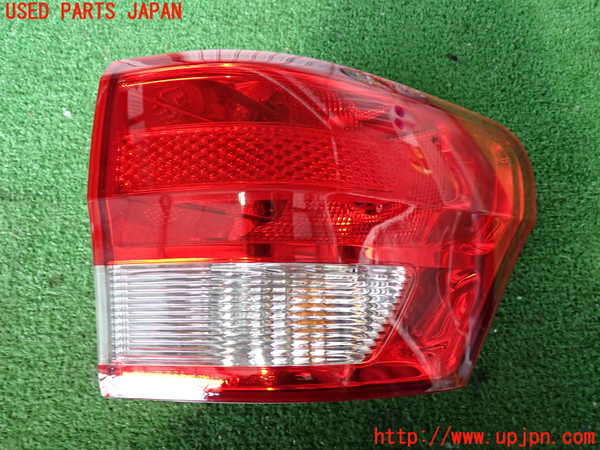 2UPJ-25651530]ジープ・グランドチェロキー(WK57A)右テールランプ 中古_m0001.jpg
