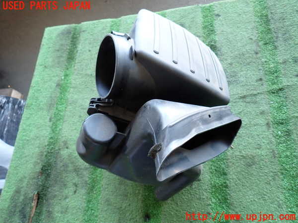 2UPJ-25652560]ジープ・グランドチェロキー(WK57A)エアクリーナーボックス 中古_m0001.jpg