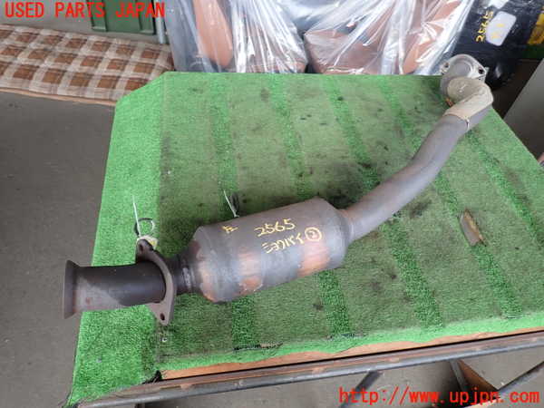 2UPJ-25652662]ジープ・グランドチェロキー(WK57A)触媒2 中古_m0001.jpg