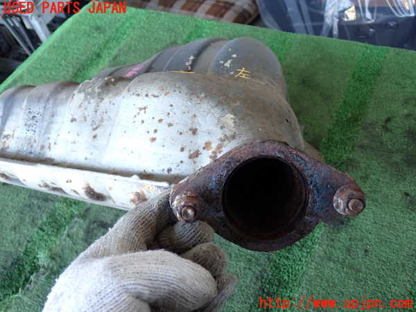 2UPJ-25652671]ジープ・グランドチェロキー(WK57A)リアマフラー1 中古_m0002.jpg