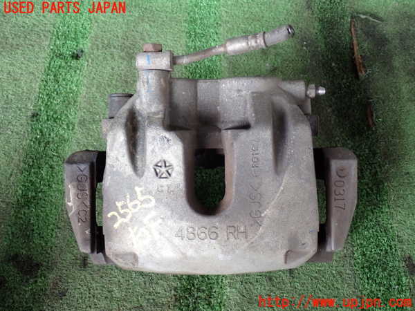 2UPJ-25654080]ジープ・グランドチェロキー(WK57A)右フロントキャリパー 中古_m0001.jpg