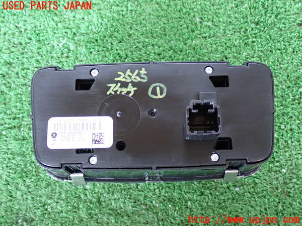 2UPJ-25656306]ジープ・グランドチェロキー(WK57A)スイッチ1 (走行モード切替他) 中古_m0002.jpg
