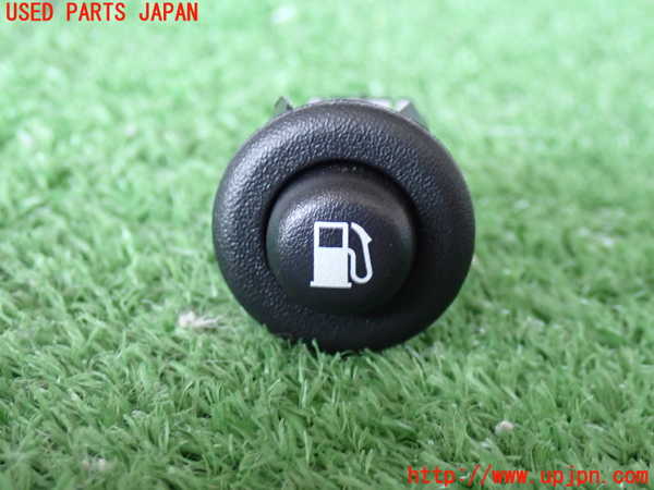 2UPJ-25656307]ジープ・グランドチェロキー(WK57A)スイッチ2 (給油口) 中古_m0001.jpg