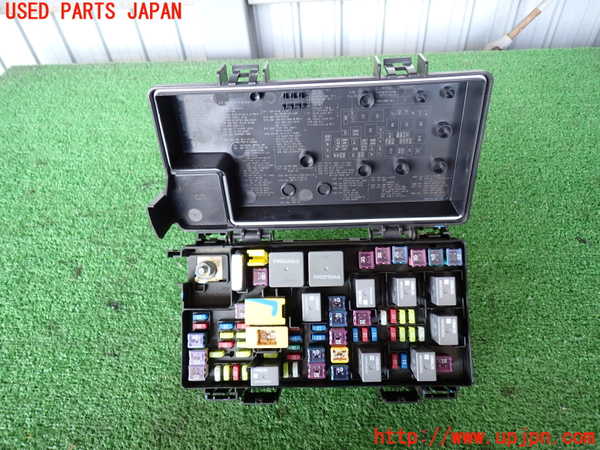 2UPJ-25656741]ジープ・グランドチェロキー(WK57A)ヒューズボックス1 中古_m0002.jpg