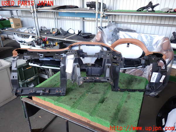 2UPJ-25657505]ジープ・グランドチェロキー(WK57A)ダッシュボード 中古_m0001.jpg