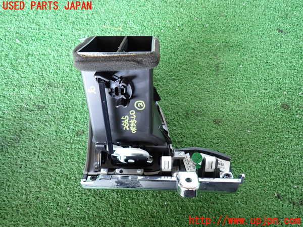 2UPJ-25657527]ジープ・グランドチェロキー(WK57A)エアコン吹き出し口2 (右) 中古_m0003.jpg
