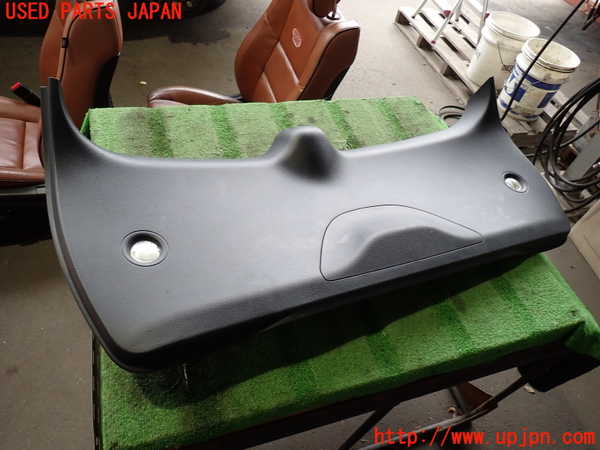 2UPJ-25651578]ジープ・グランドチェロキー(WK57A)バックドア内張り 中古_m0001.jpg