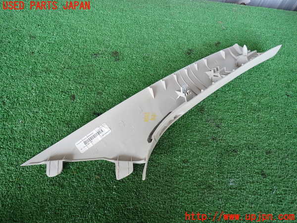 2UPJ-25657660]ジープ・グランドチェロキー(WK57A)左フロントピラートリム 中古_m0002.jpg