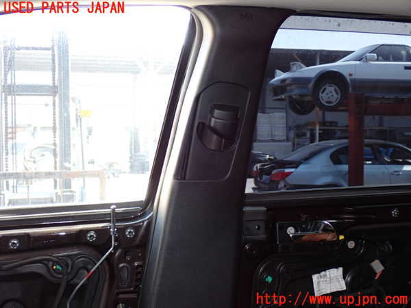 2UPJ-25657665]ジープ・グランドチェロキー(WK57A)右センターピラートリム 中古_m0002.jpg