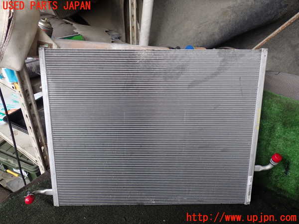 1UPJ-25662322]ボルボ・XC90(LB420TXCM)ラジエーター2 中古_m0001.jpg