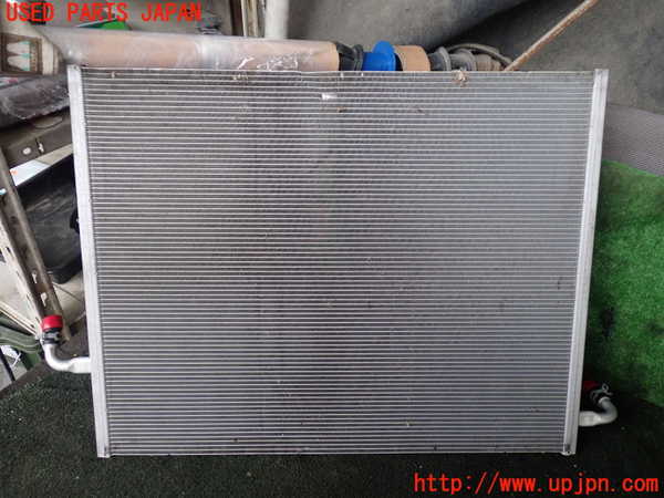 1UPJ-25662322]ボルボ・XC90(LB420TXCM)ラジエーター2 中古_m0002.jpg