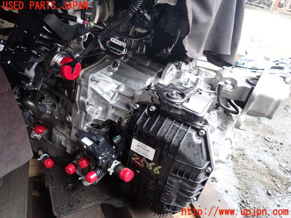 1UPJ-25663010]ボルボ・XC90(LB420TXCM)ミッション AT B420T 4WD 中古_m0001.jpg