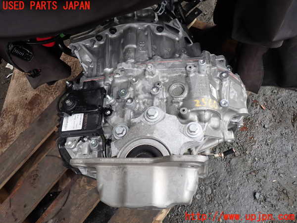 1UPJ-25663010]ボルボ・XC90(LB420TXCM)ミッション AT B420T 4WD 中古_m0002.jpg