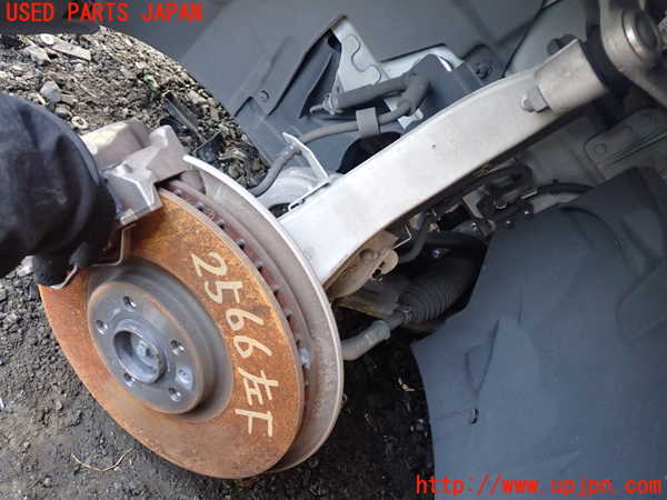 1UPJ-25664295]ボルボ・XC90(LB420TXCM)左フロントナックルハブ 中古_m0001.jpg