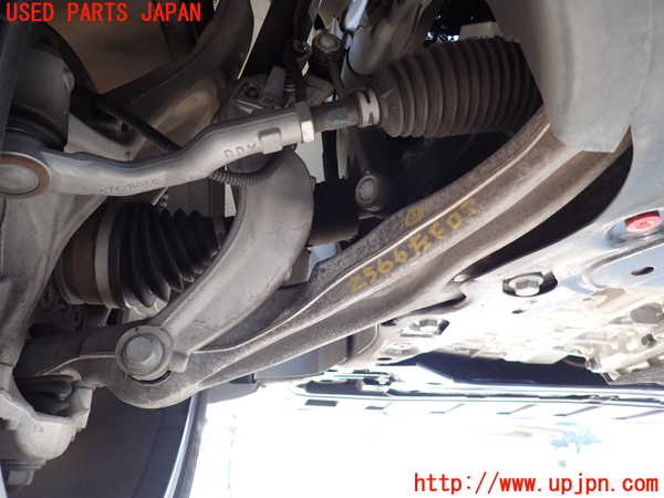 5UPJ-25665186]ボルボ・XC90(LB420TXCM)左フロントロアアーム1 中古_m0001.jpg