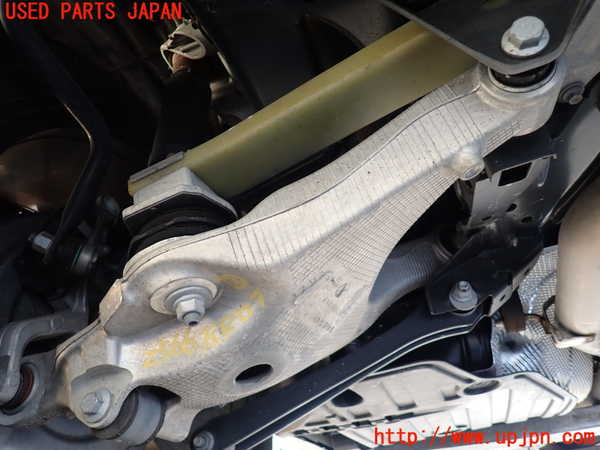5UPJ-25665227]ボルボ・XC90(LB420TXCM)左リアロアアーム2 中古_m0001.jpg