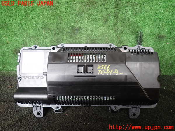 1UPJ-25666170]ボルボ・XC90(LB420TXCM)スピードメーター 中古_m0003.jpg