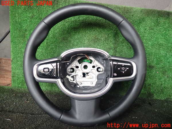 1UPJ-25667855]ボルボ・XC90(LB420TXCM)ステアリングホイール 中古_m0001.jpg
