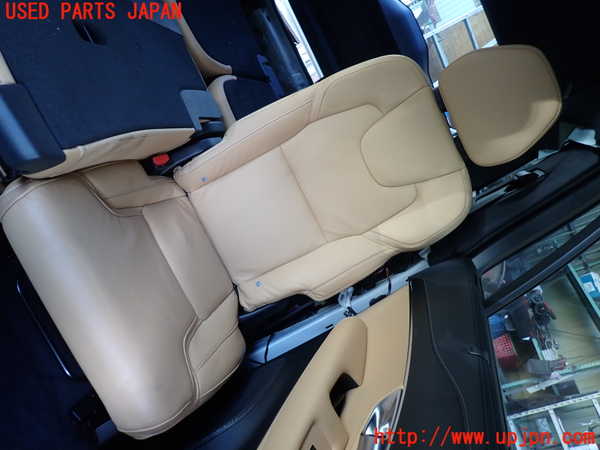 1UPJ-25667175]ボルボ・XC90(LB420TXCM)左2列目シート 中古_m0001.jpg